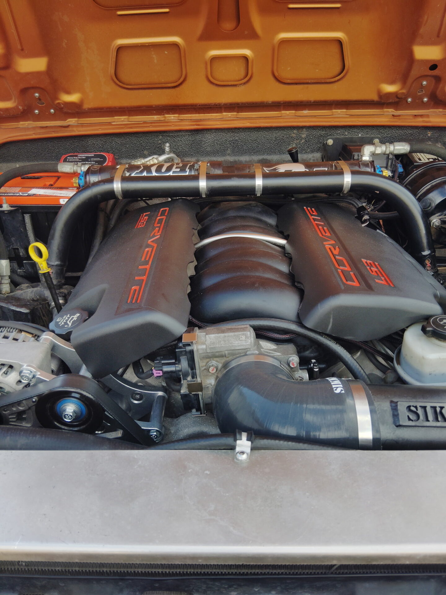 Finished LS3 engine bay in the Defender