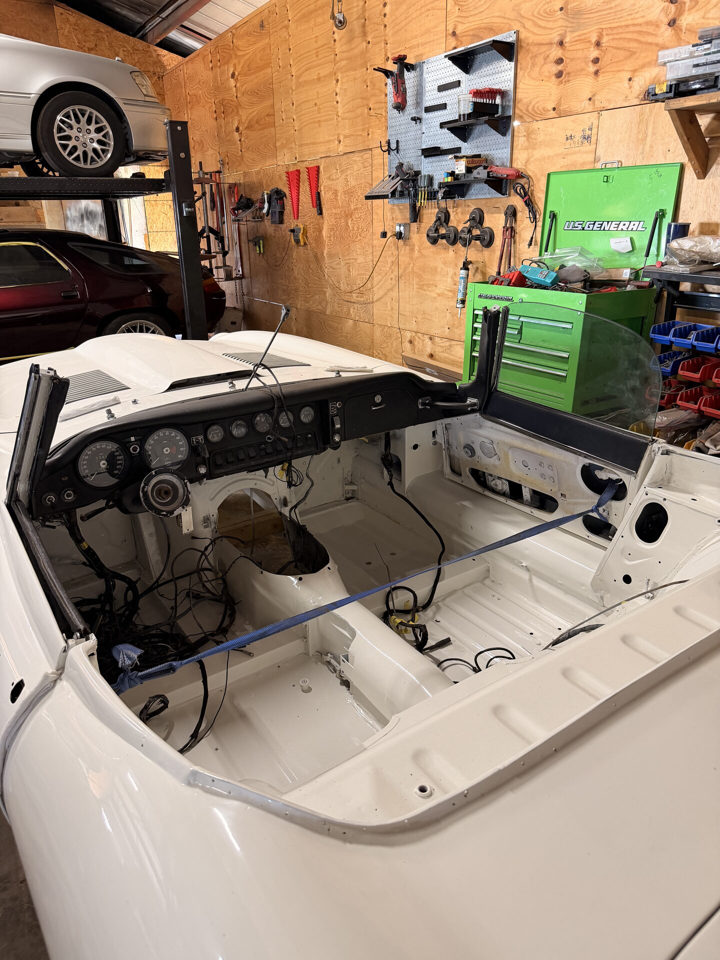 Jaguar E-Type cockpit