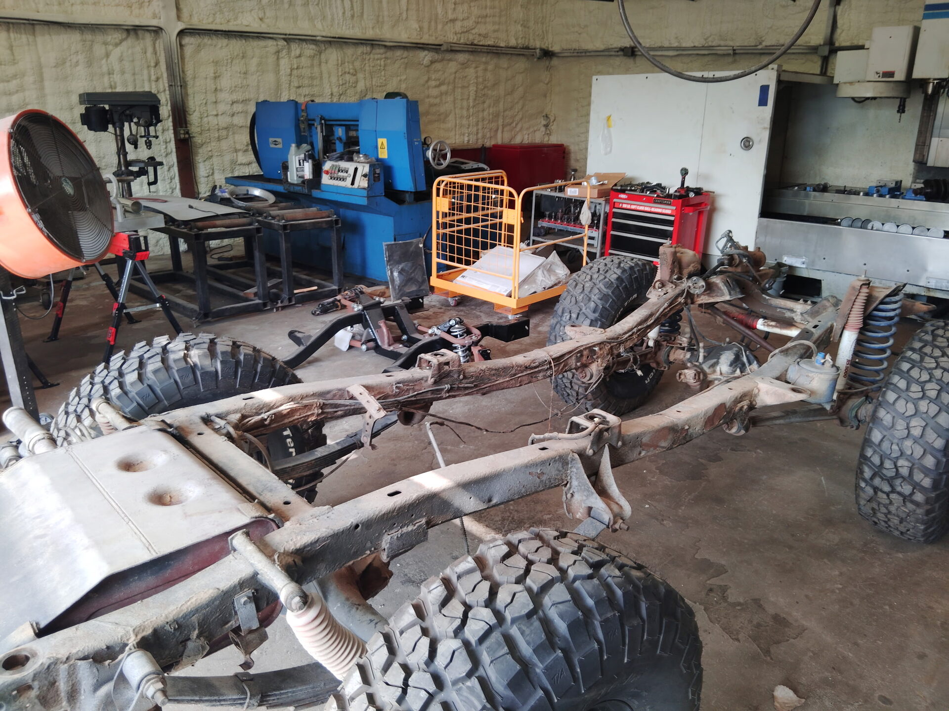 Rolling chassis assembled after coating